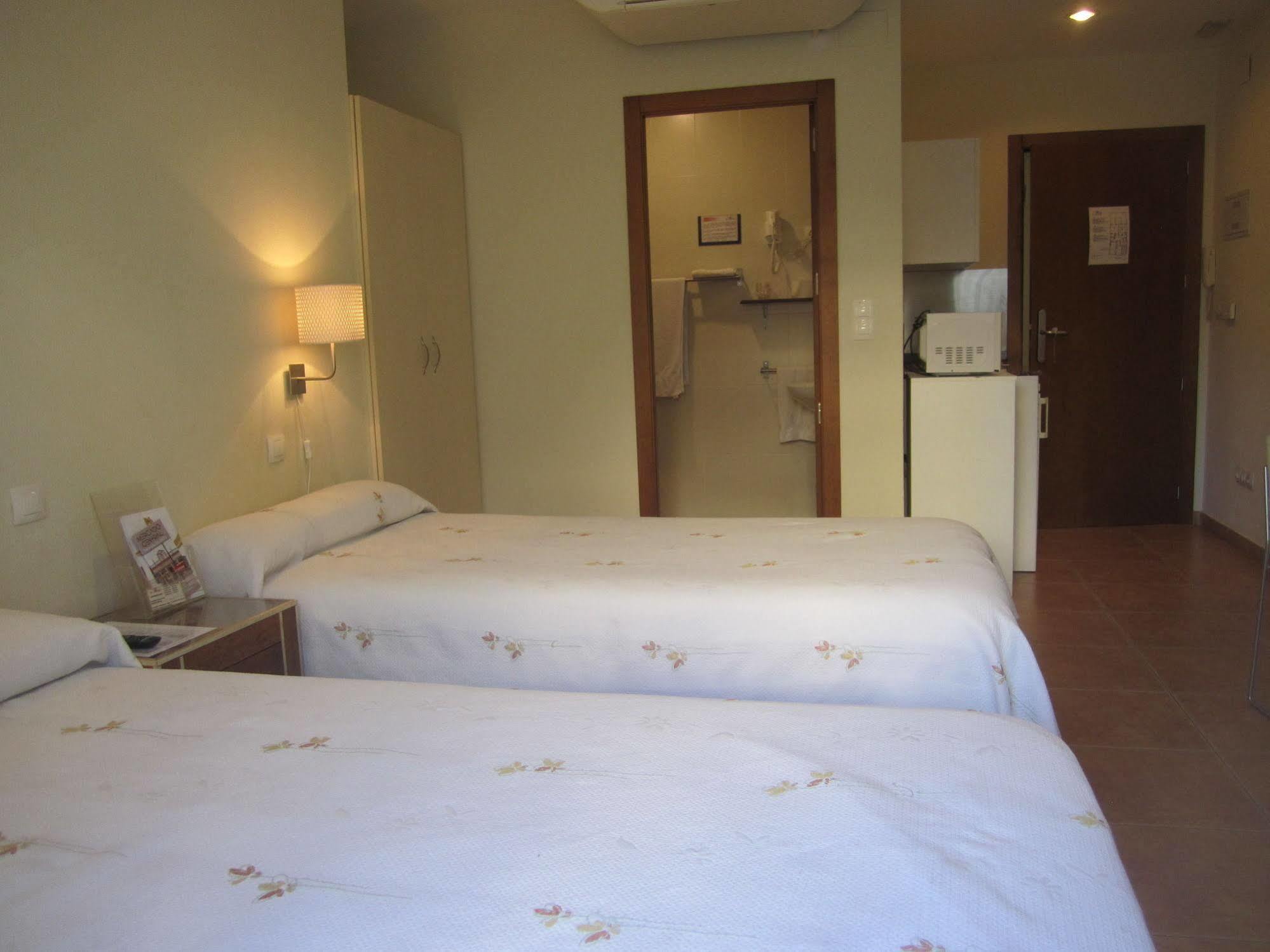 Hostal El Estudio Almansa Exterior foto